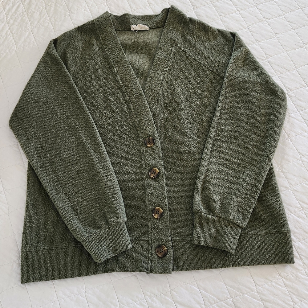 Les Amis Lightly Marled Olive Green Women's Relaxed Cardigan, Size L